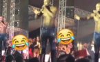 Vidéo: Akon victime d'un vol en plein concert