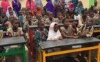 Des bancs d’école en plastique recyclé