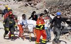 VIDEO Tremblement de terre en Italie: Au moins 10 morts relevés par les secouristes