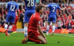 Glissade contre Chelsea en 2014: Demba Ba affole Twitter en remuant le couteau dans la plaie de Steven Gerrard