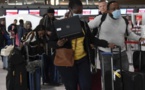 Coronavirus: les Africains en partance de Paris entre insouciance et responsabilité