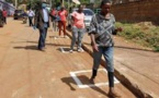 Au Kenya, des patients guéris du coronavirus témoignent pour sensibiliser