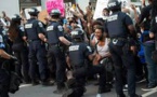Mort de George Floyd : quand la police s'agenouille à la demande des manifestants