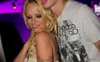 Pamela Anderson : Elle a retrouvé l'amour dans les bras de Julian Perretta !