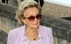 Bernadette Chirac : Valérie Trierweiler à Canal+, "ça ne serait pas convenable"