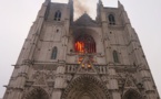 L’incendie à la cathédrale de Nantes est « circonscrit »