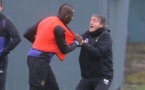 Balotelli et Mancini en viennent aux mains