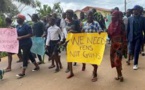 Cameroun anglophone: les 11 enseignants libérés, dernier hommage aux écoliers tués