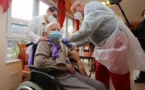 Covid-19 : une centenaire, première personne à recevoir le vaccin en Allemagne