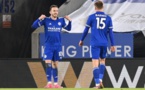 Leicester bat Chelsea et prend la tête de la Premier League