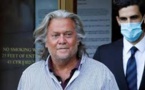 À quelques heures de son départ, Donald Trump gracie son ex-conseiller Steve Bannon