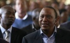 Uhuru Kenyatta, président et inculpé de crimes contre l'humanité