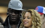 Mario Balotelli dément son futur mariage, sa belle Fanny s'exhibe au Bré