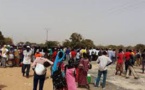 Urgent - Les populations de Ndiar barrent la Route des Niayes et réclament de l'eau 
