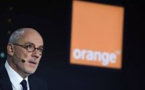 Crise politique en France: une panne massive chez Orange perturbe les numéros d'urgence