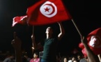 Tunisie: Chokri Belaïd célébré devant l'Assemblée dont les travaux sont suspendus