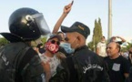 Tunisie : des affrontements devant le Parlement après sa suspension