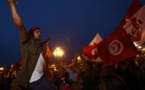 Tunisie: une chaîne humaine de l’opposition dans les rues de Tunis