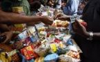 Vente illicite d’aliments périmés et médicaments dans les rues : le président Sall met en place une police