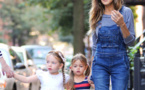 Sarah Jessica Parker, salopette casual en plein New York... A shopper !