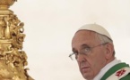 A Assise, le pape François plaide en faveur d'une Eglise dépouillée et solidaire