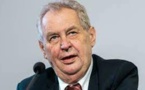 République tchèque: le président Zeman hospitalisé au lendemain des législatives