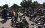 Côte d'Ivoire : Korhogo, dénonçant trop de taxes, les chauffeurs de taxi-moto prennent d'assaut la mairie