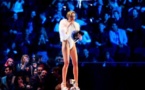 Miley Cyrus fume un joint aux MTV awards d'Amsterdam