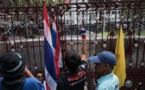 Thaïlande: des manifestants sont entrés de force au siège de l'armée