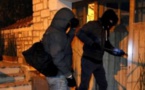 Un adolescent de 17 ans vole 3 millions, un ordinateur... 