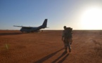 La France viole la suspension des vols entre pays de la CEDEAO et le Mali avec un avion de son à armée