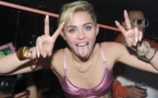 Miley Cyrus dévoile enfin à ses fans pourquoi elle tire toujours la langue sur les photos !