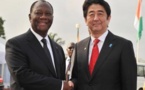 A Abidjan, Shinzo Abe promet 90 millions de dollars d'aide à la Côte d'Ivoire