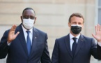 ​Emmanuel Macron et Macky Sall en réflexion sur l'aide au développement en Afrique