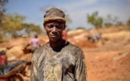 Guinée: près de Kouroussa, les mineurs prennent tous les risques pour de l'or
