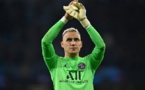 Le gardien du Paris SG Keylor Navas accueille des réfugiés ukrainiens chez lui