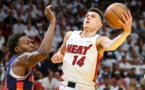Play-offs NBA: Miami et Phoenix se rapprochent des finales de conférences