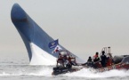 Efforts désespérés pour retrouver des survivants après le naufrage du ferry sud-coréen