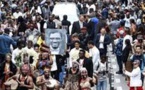 Le cercueil de Patrice Lumumba défile dans les rues de Bruxelles