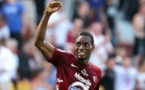 La folle saison de Diafra Sakho : primé meilleur joueur de Ligue 2 française, il étrenne le maillot national