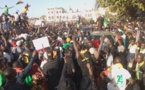 Vidéo arrivée de Ousmane Sonko à Keur Massar: la foule de "Patriotes" bloque le cortège de son leader