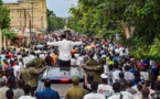 Ousmane Sonko s'offre un bain de foule à Colobane 