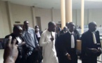 Tribunal: Ousmane Sonko est arrivé au tribunal en compagnie de ses conseils 