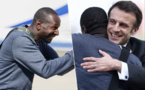 Olivier Dubois, ex-otage au Sahel, accueilli par Emmanuel Macron