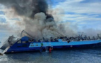 Philippines: 31 morts dans l'incendie d'un ferry, selon un nouveau bilan, disent les autorités