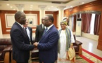 Poignée de main Macky-Khalifa : Yewwi tape sur les services de communication du Palais