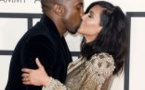 Grammy Awards : Kim Kardashian et Kanye West amoureux hot, avant la frayeur
