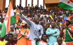 Niger : 20 000 partisans du coup d'État rassemblés à Niamey après un ultimatum à la France