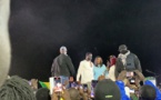 Meeting de clôture de la Coalition Diomaye Président : Bassirou Diomaye Faye présente ses deux femmes