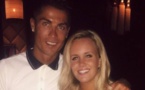 Cristiano Ronaldo retrouve le téléphone d'une jeune fille et l'invite à dîner
